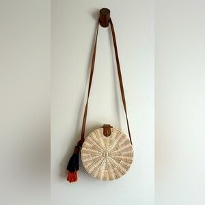 Rattan round canteen crossbody